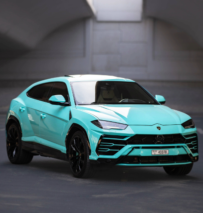 Lamborghini Urus Cyan